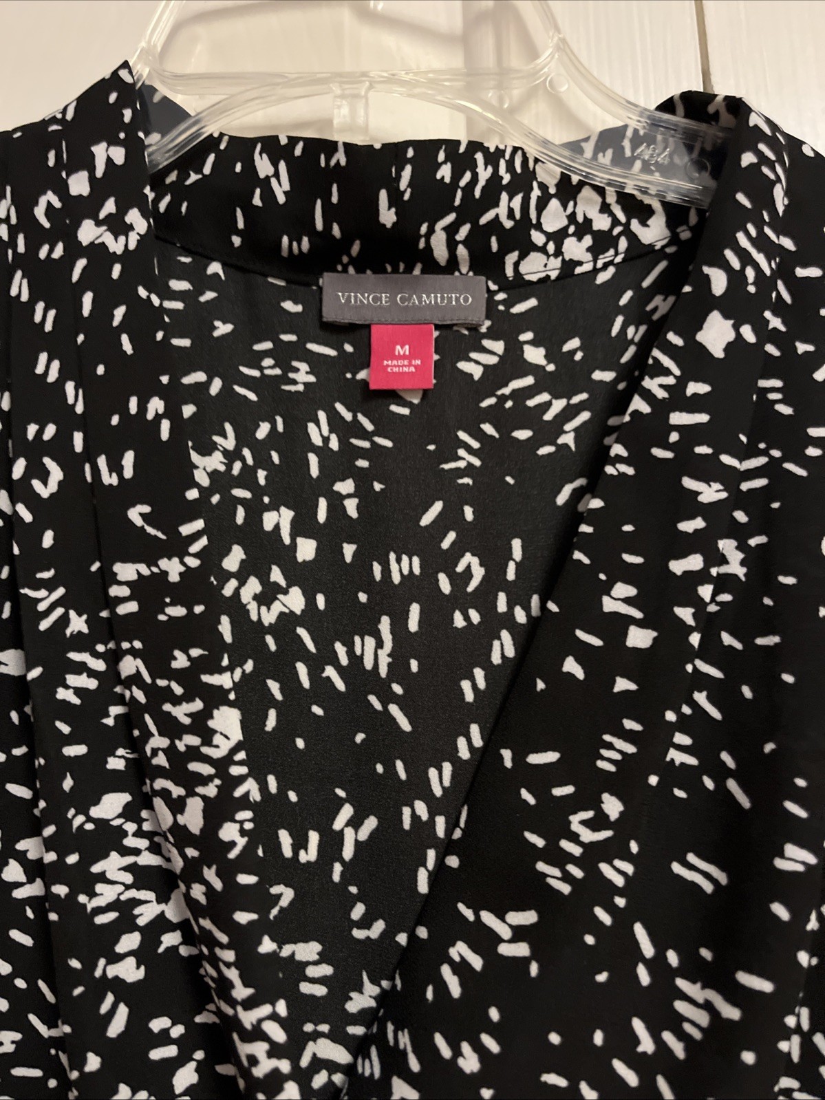 Vince Camuto Top Sleeveless Women’s Medium