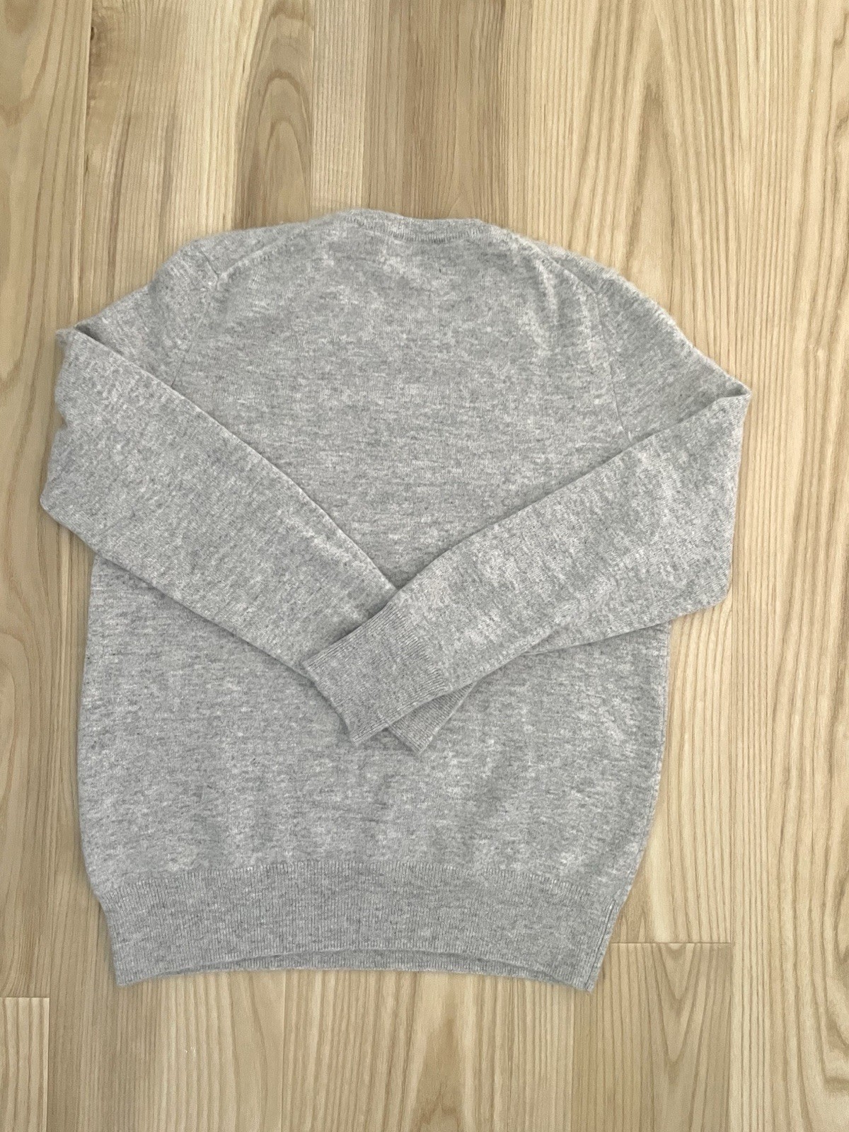 Naadam 100% Cashmere Crew-Neck Long Sleeve Knit Sweater Gray Women’s size Medium