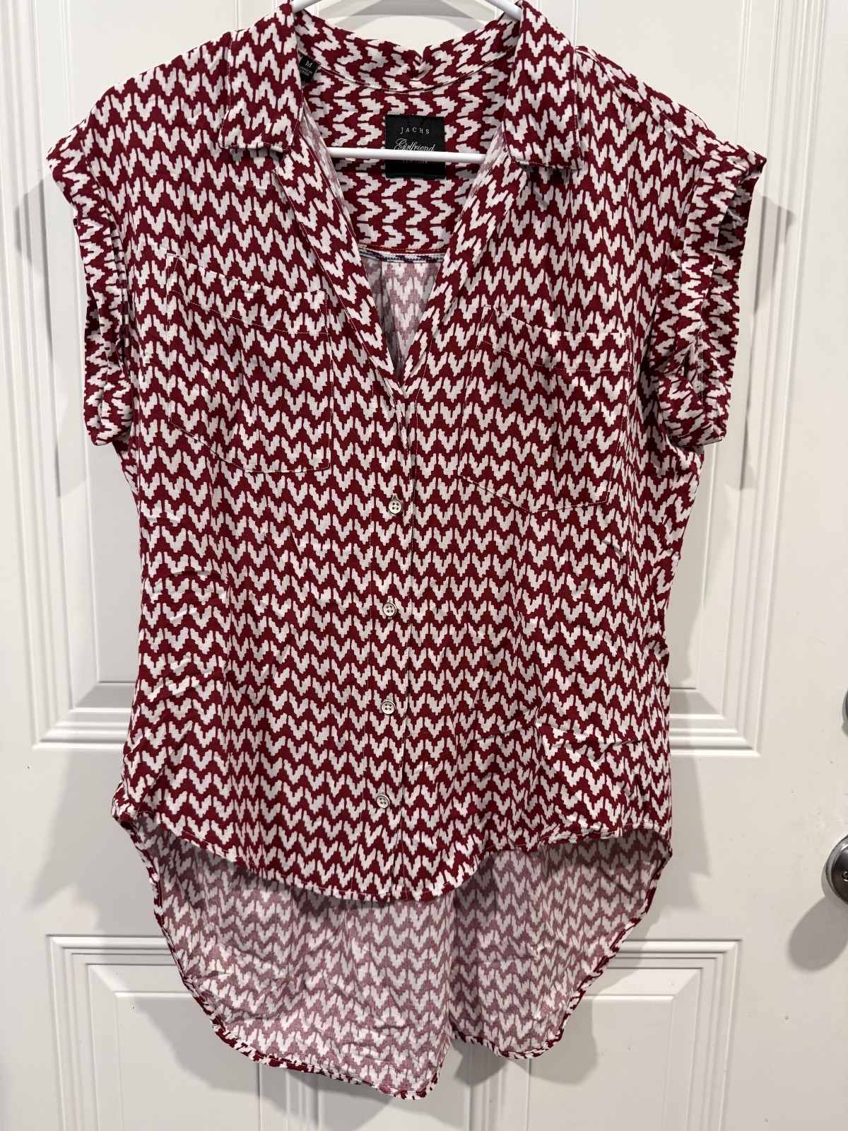 Jack’s Girlfriend women’s M blouse maroon & white print button up cap sleeves