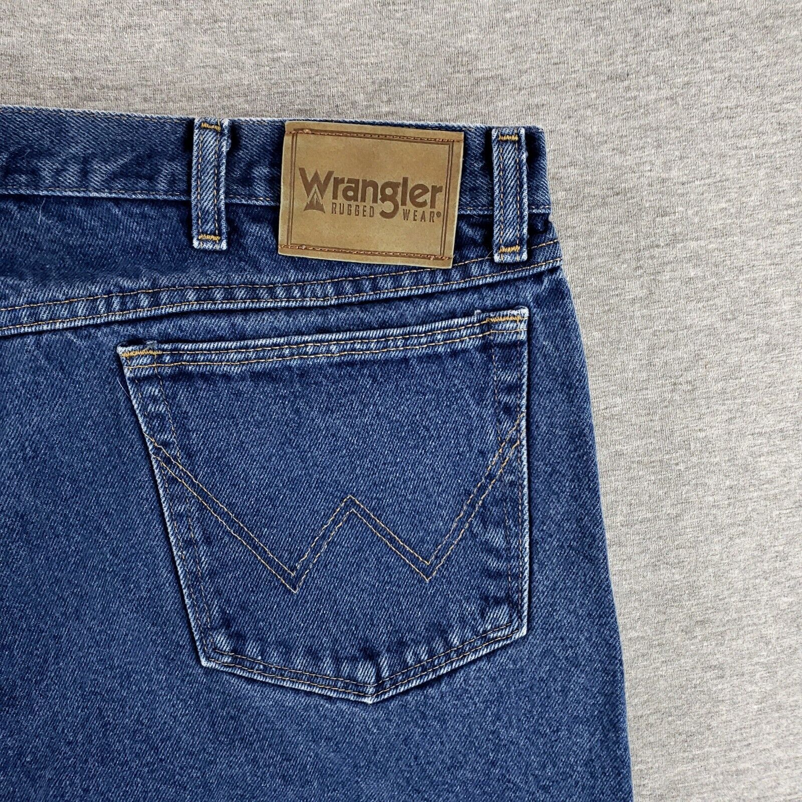 Wrangler 42×32 Rugged Wear Blue Jeans Quality Heavy Denim Work Pants