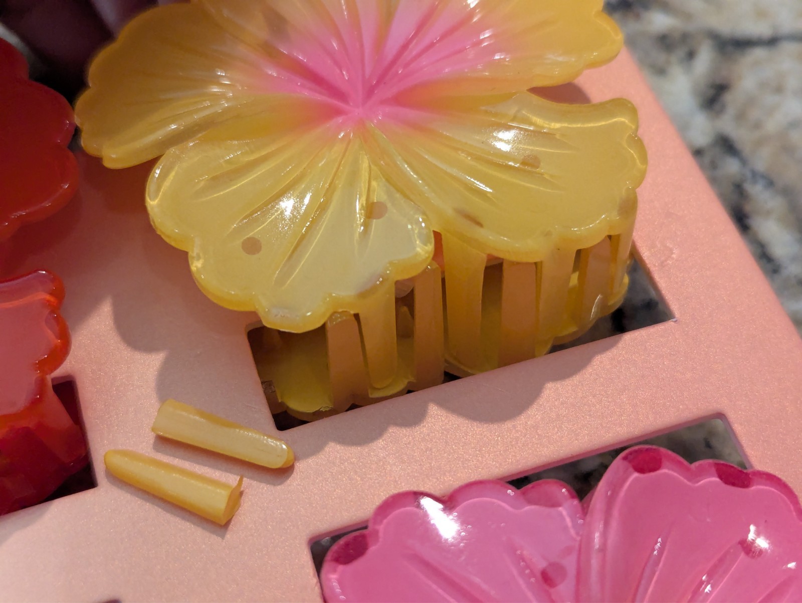 Piper K 4 PC Womens 3″ Hair Clips Clawclip Hibiscus Floral Pink Red Yellow Orge