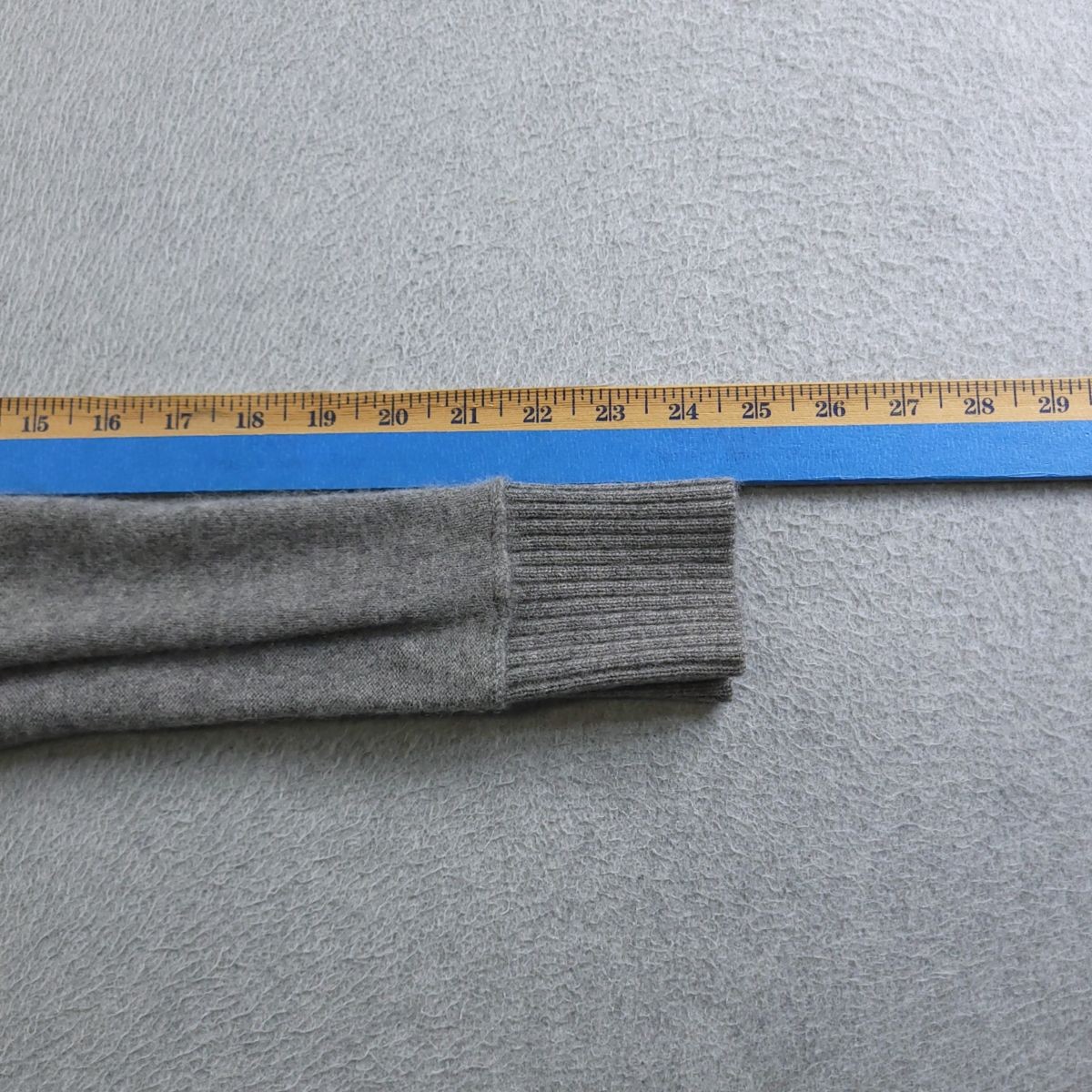Tahari Sweater Womens M Gray 100 2 Ply Cashmere Zip Shoulder Ribbed Hem FLAW