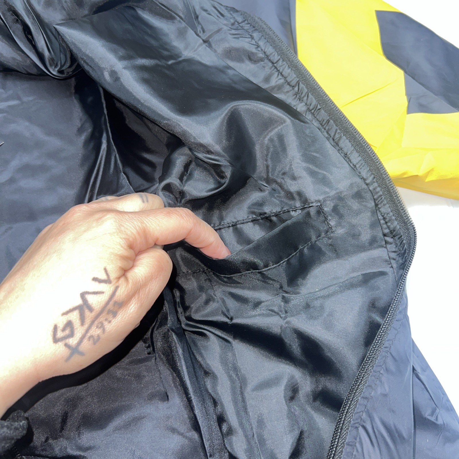 Sneak Gallery “Goat” Windbreaker/Short Set Size XL NWT Black Yellow White