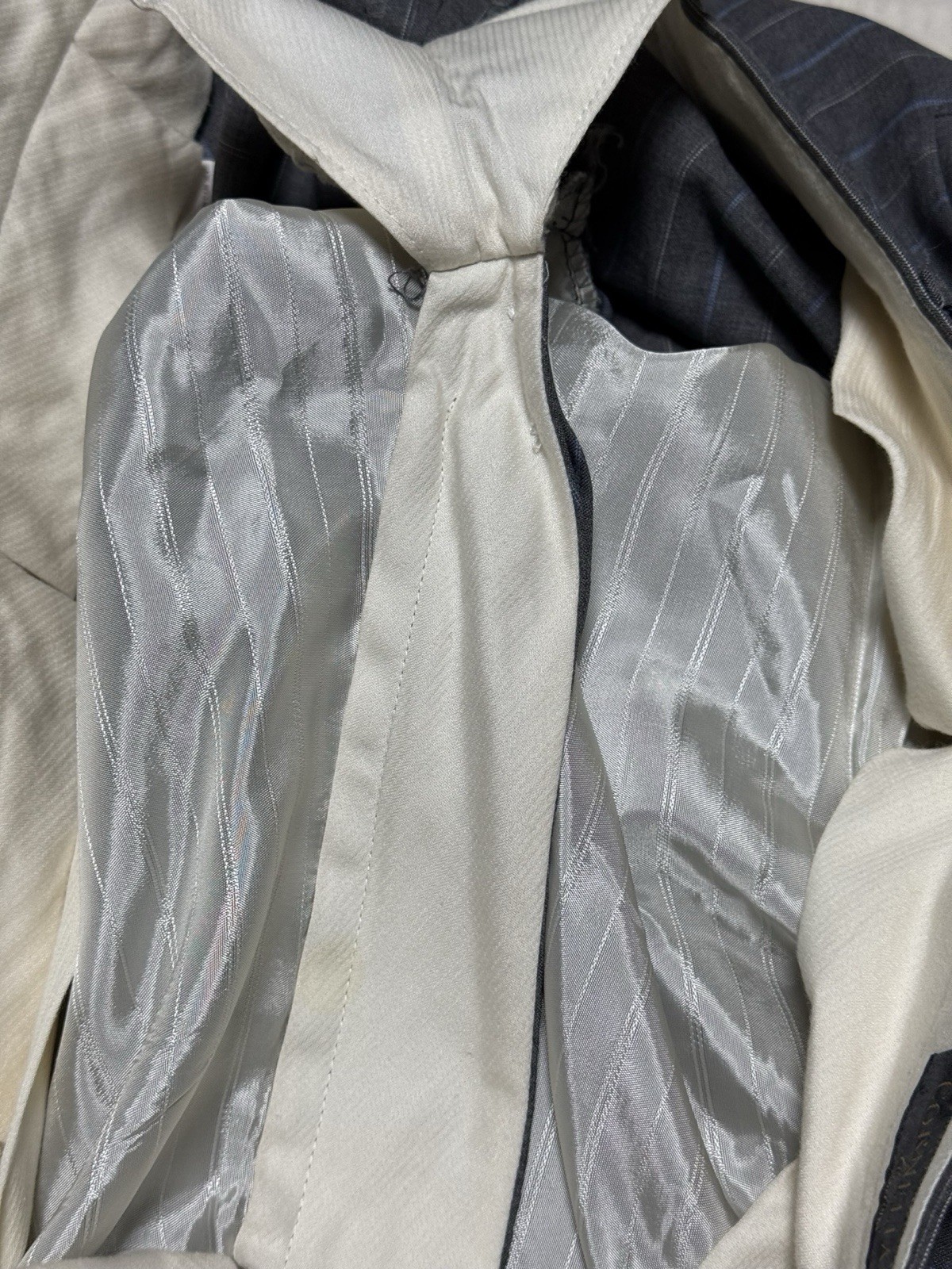Vintage Corneliani 48R/40×28 Pants Super 150s Wool Gray Baby Blue Pinstripe Suit