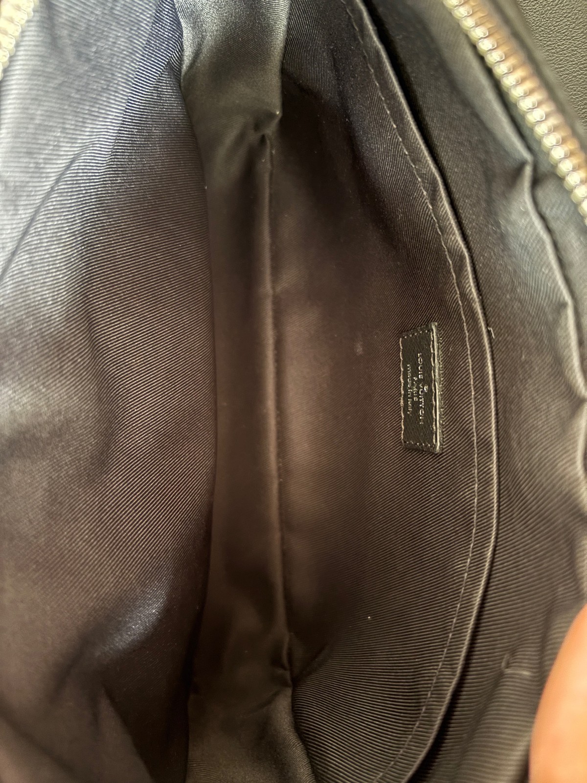 Louis Vuitton Pre-Owned Authentic Messenger Bag Black Free Tracked Shipping