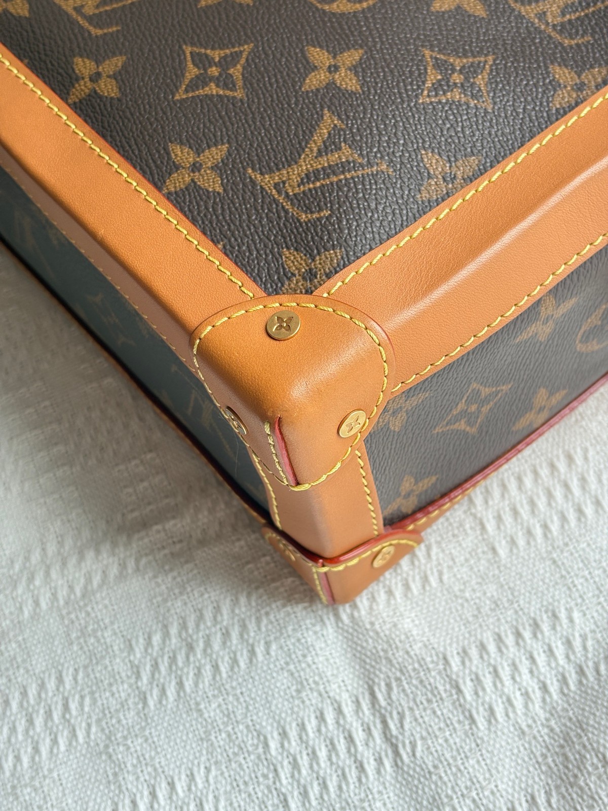 Louis Vuitton Pre-Owned Authentic Box Clutch Free Tracked Shipping