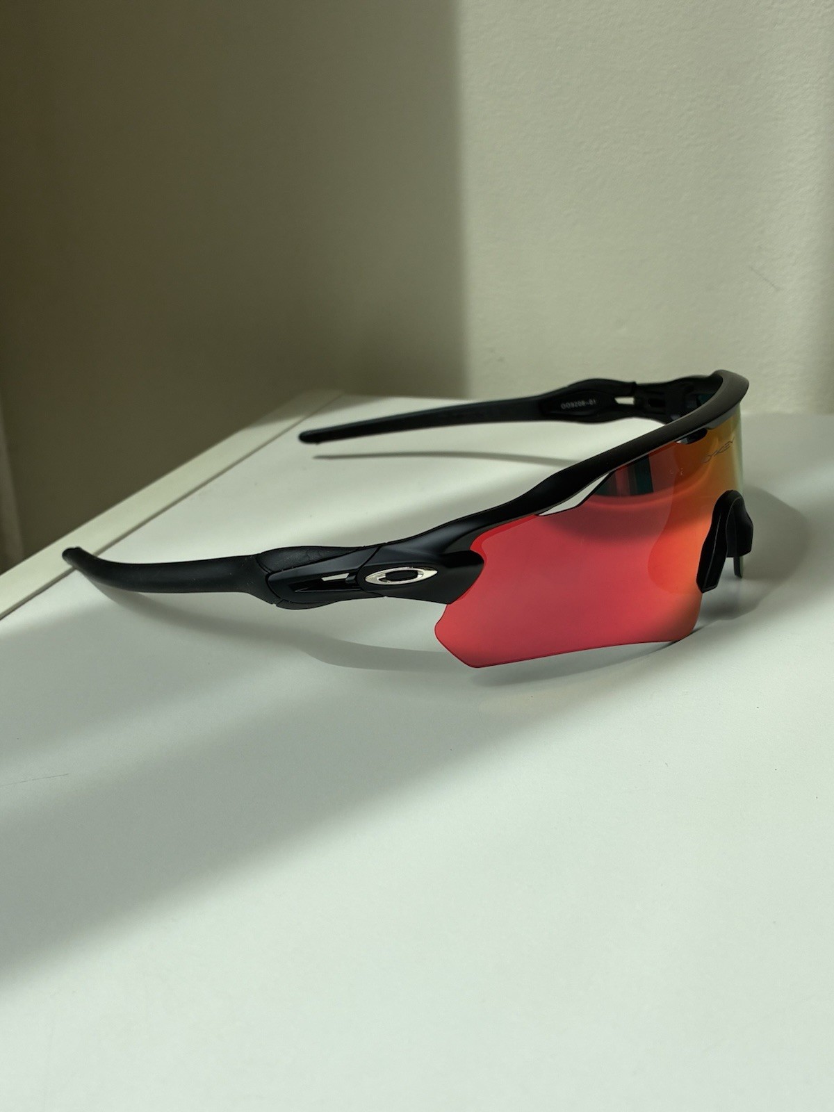 NEW Oakley 009208 Radar Ev Path Men’s Sunglasses Black Frame – Red Prizm Lens