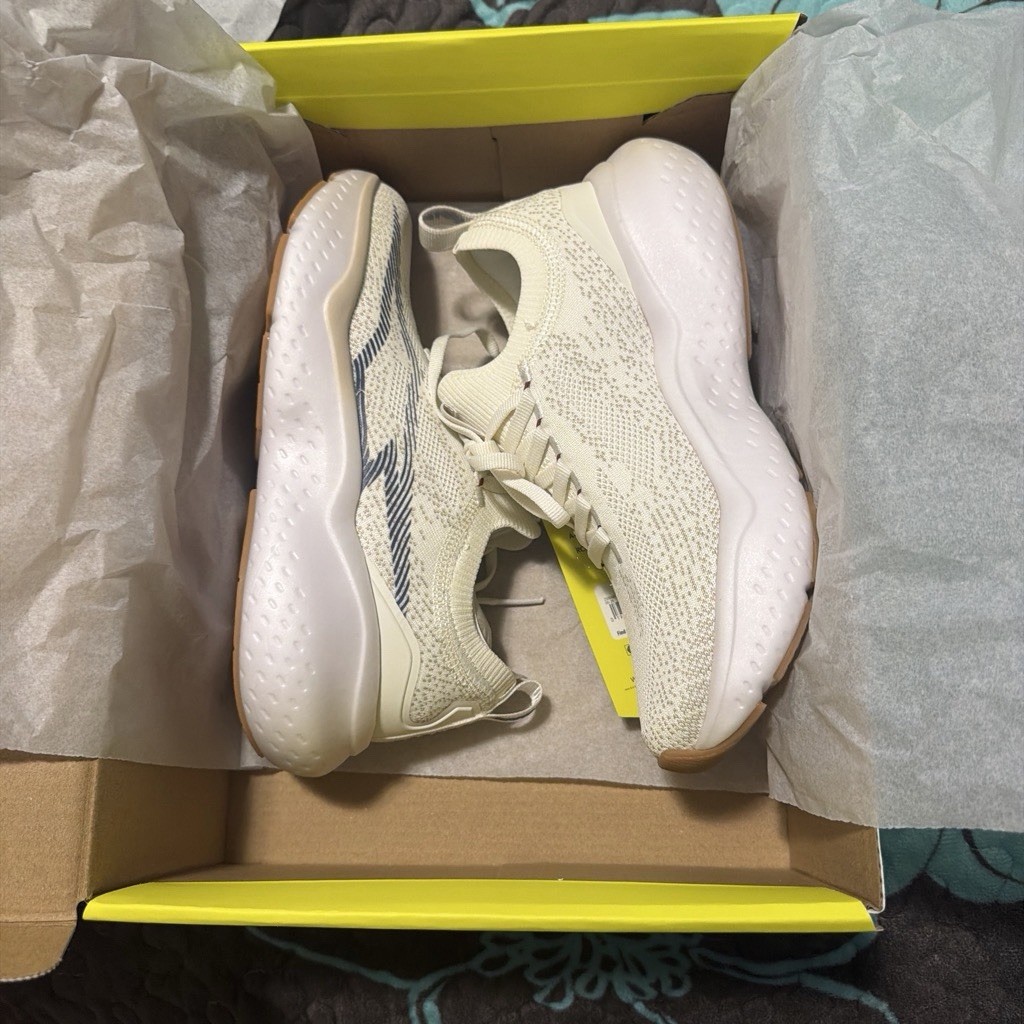 Avia Knit Athletic Sneakers Low Top Lace Up Beige/White/Blue New in Box
