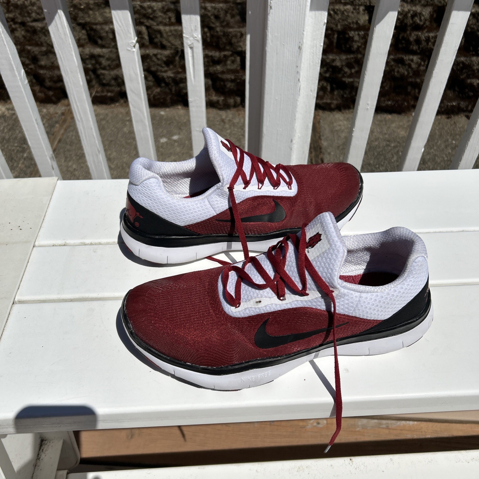 Arkansas Razorbacks Nike Free Trainer V7 Week Zero 12.5 needs eyelet fixed.