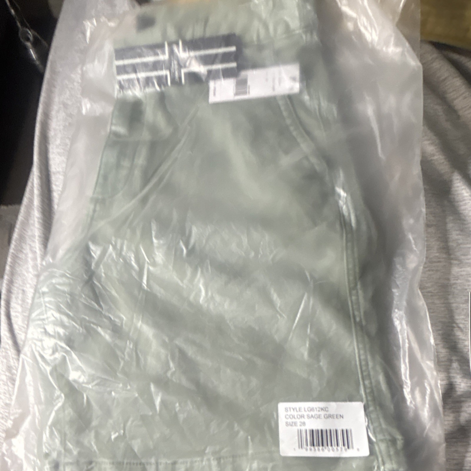 BP Men’s Green Pants Regular Fit Size 28 Waist 28 in