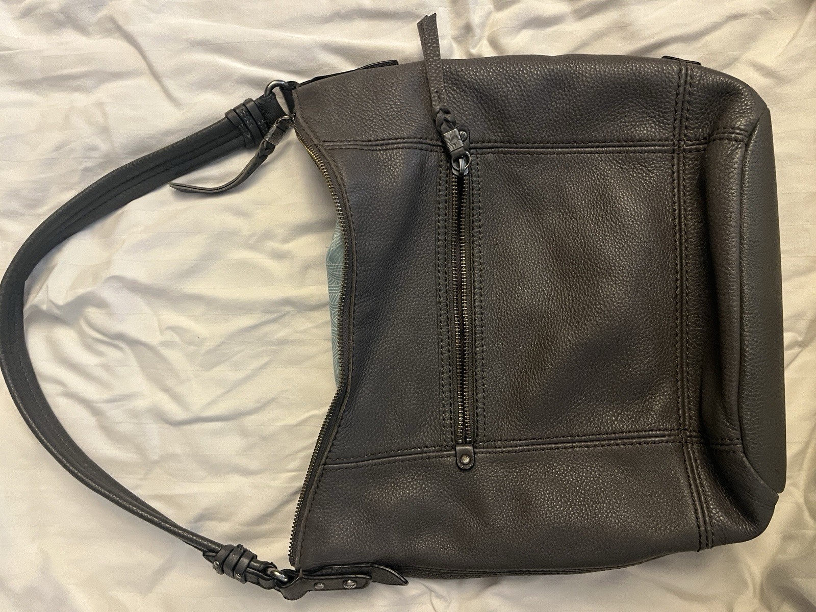 Vintage The Sak Pebbled Grey Shoulder Bag Zip Closure Lined Inner Pockets