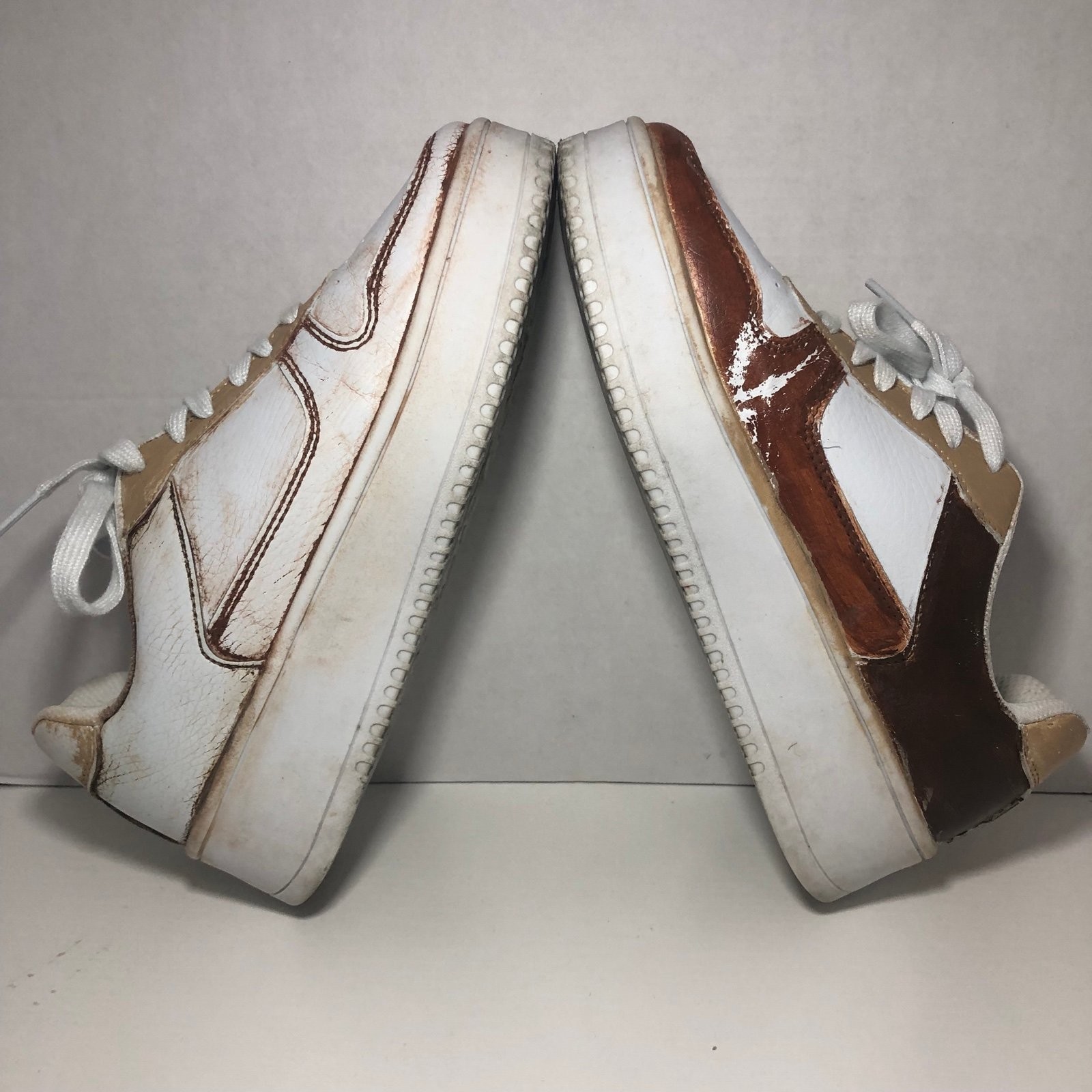 Time and Tru White Memory Foam Sneakers, Girls Size 6.5