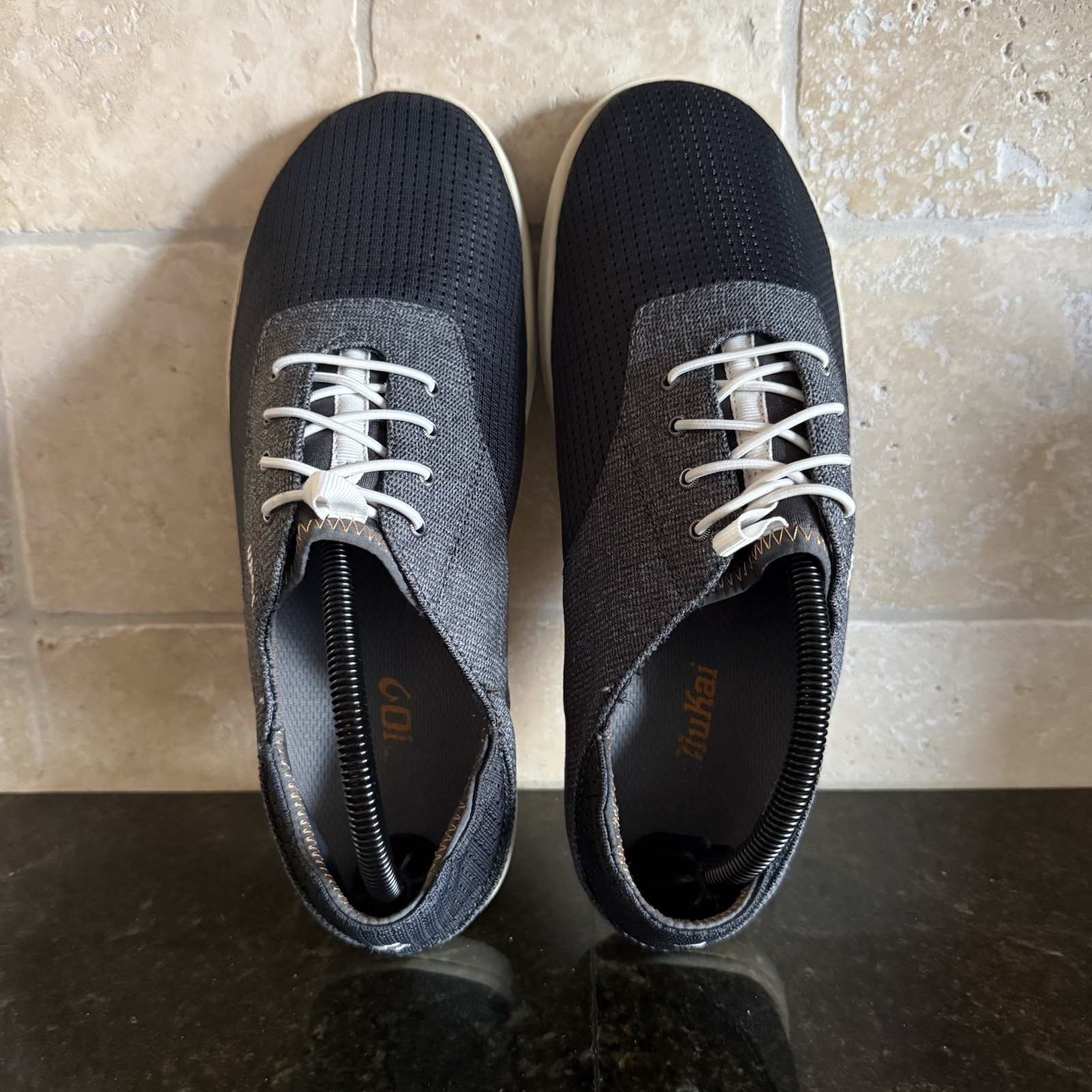 OluKai Men’s Nohea Moku Sneaker US 9.5 EUR 42.5 Grey Shoes Comfy GUC