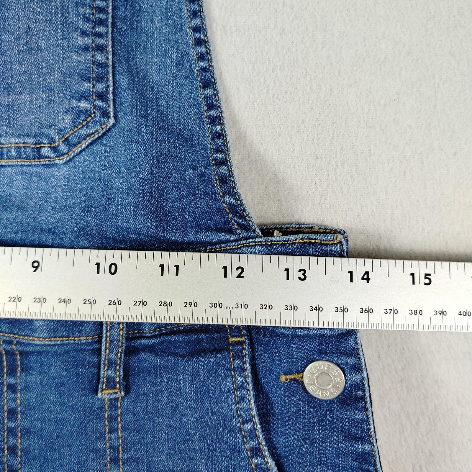Guess Y2K Shortalls Womens 27 Blue Denim Adjustable Straps Cuffed Bib Minimalist
