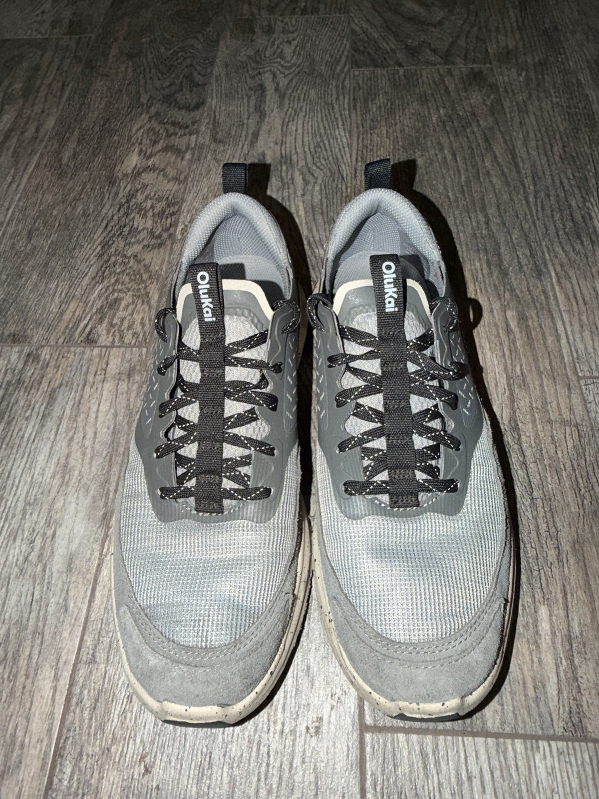 OluKai Maki Men’s Sneakers Size 9.5 Gray Lace Up Casual Shoes