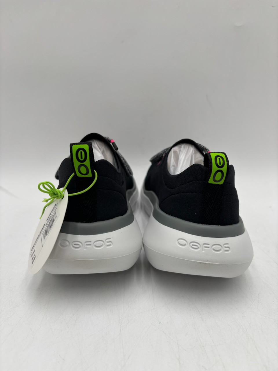 Oofos OOMY STRIDE Women’s NEW Casual Shoes White/Black Multiple Sizes