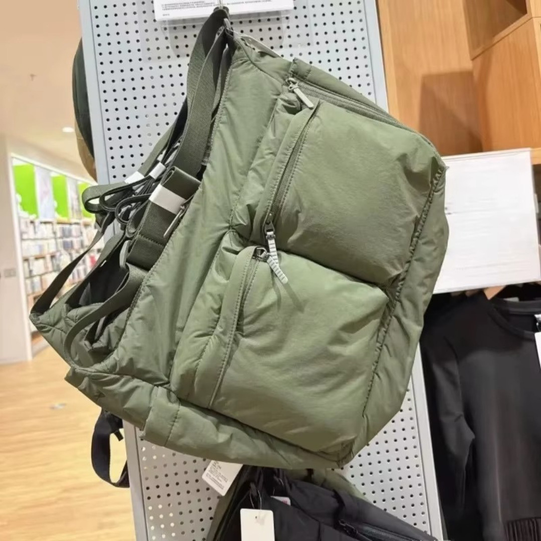 UNIQLO Casual Multi-pocket Messenger Bag Men Women Shoulder Bag Travel Sport Bag