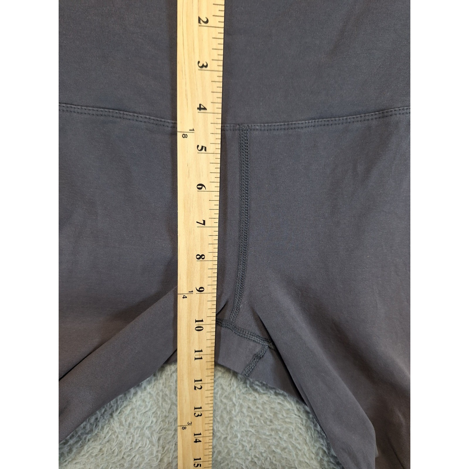 Ruby Ribbon Leggings Womens XL Grey Capri (Fits W31xL20) Lattice Activewear Gym