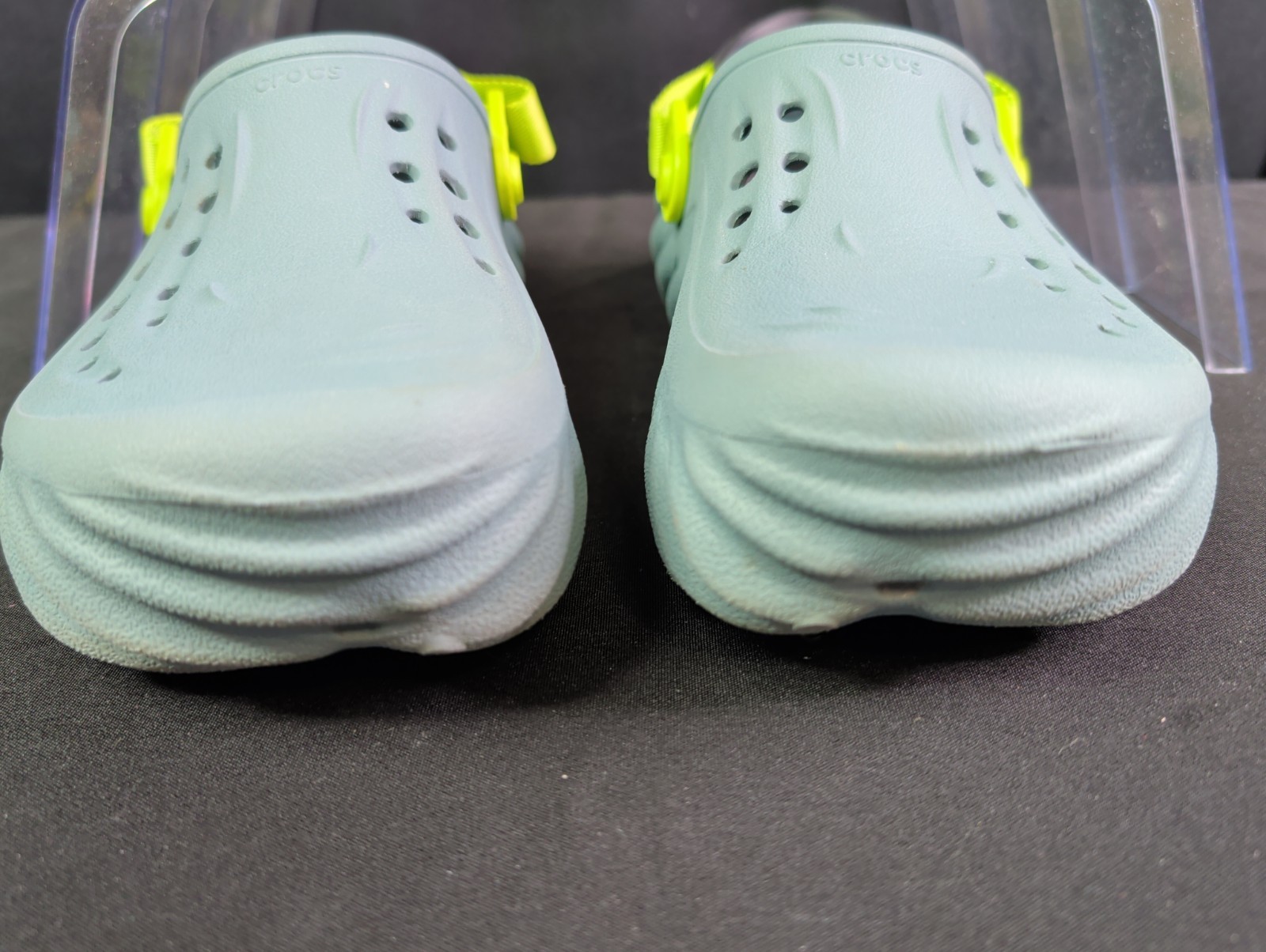 Crocs Echo Clog “Pond” size Blue/Black-Volt 207937-3YO Sz J6 W8 M6