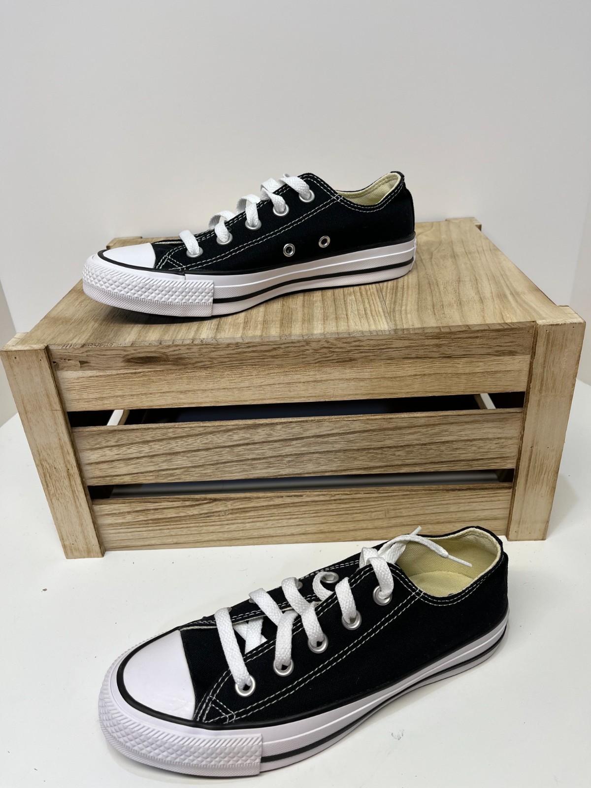 Converse Chuck Taylor All Star Low Ox Sneaker Black White MEN 4/ WOMEN 6 Shoe
