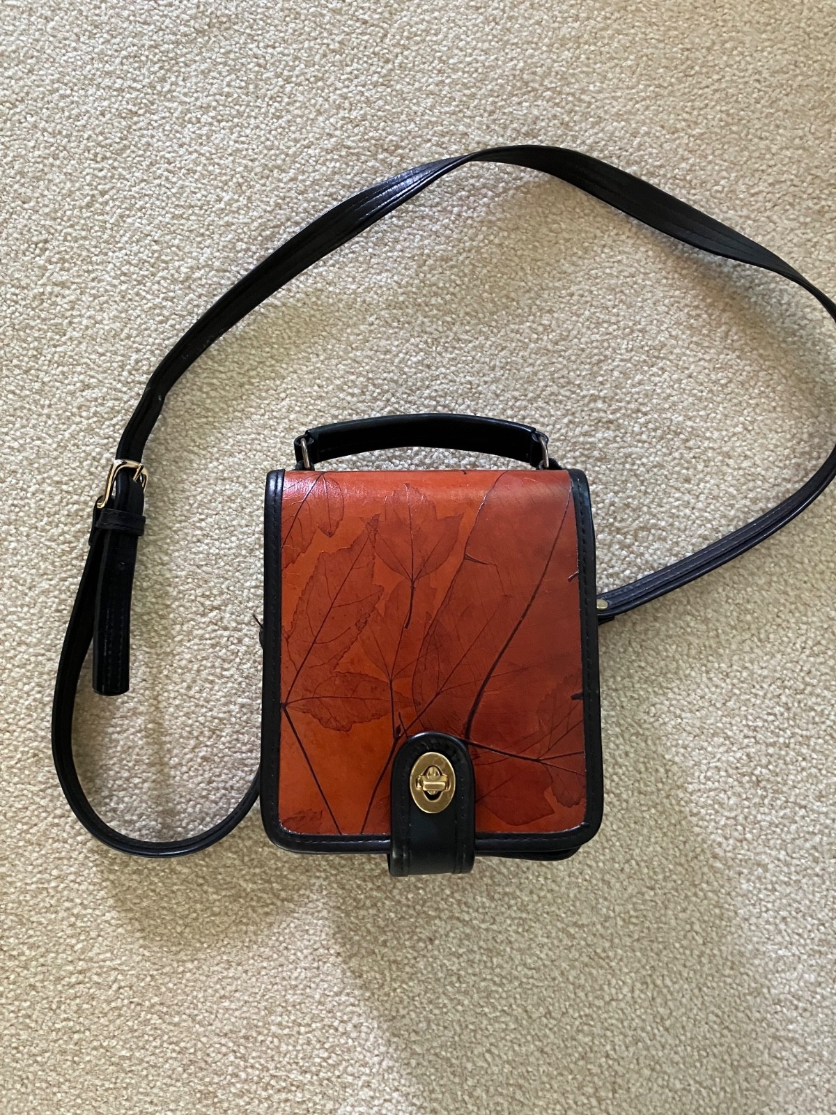 EUC Leaf Leather Hand Made C.L. Whiting Cross Body Bag Vintage Large Handbag