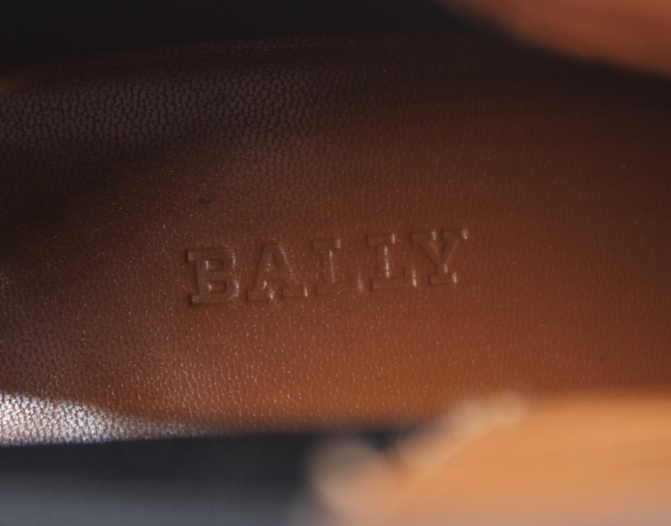 BALLY Black Suede THERESIA Almond Toe Chelsea Ankle Boots 41