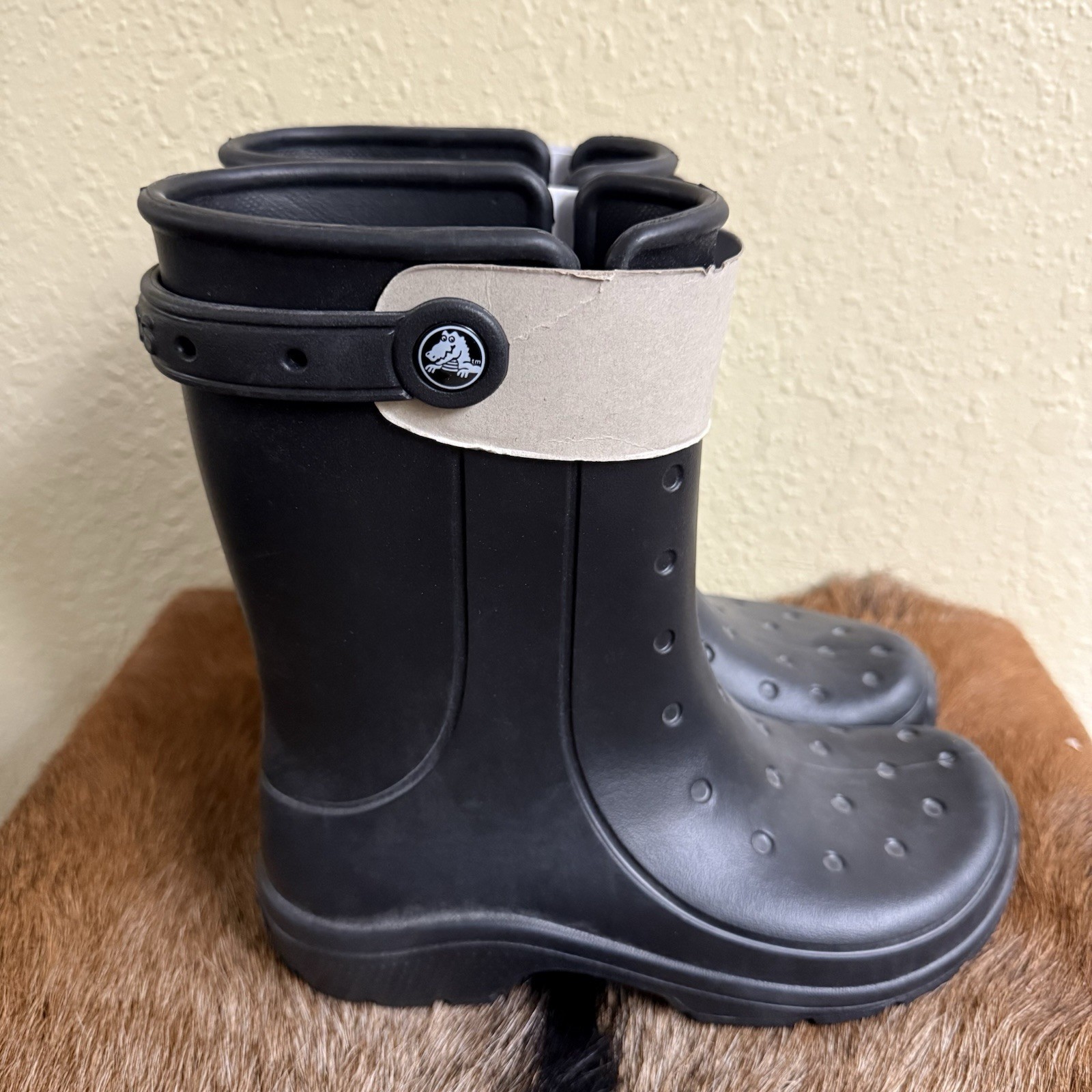 NEW Crocs Reny II Rain Boots Black Men 4 Women 6 Waterproof Lightweight
