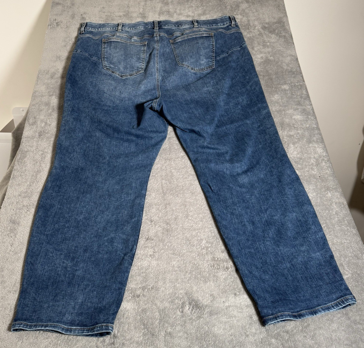 Torrid Jeans Women’s 28R Bombshell Straight Premium Stretch