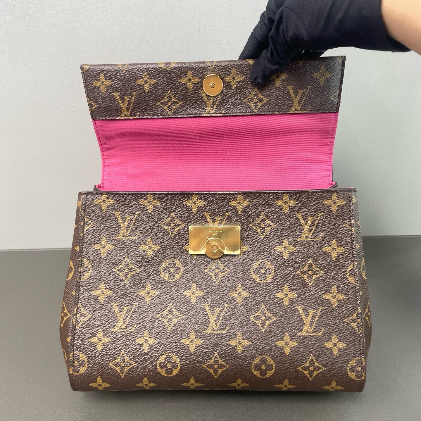 Louis Vuitton Pre-Owned Authentic Satchel Monogram Free Tracked Shipping