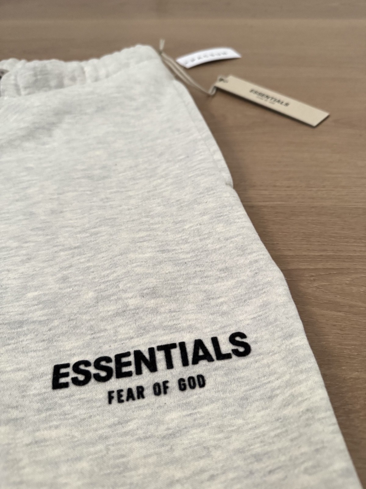 Essentials Fear of God S22 Shorts 3 Colors (Black/ Light/ Dark Oatmeal) All Size
