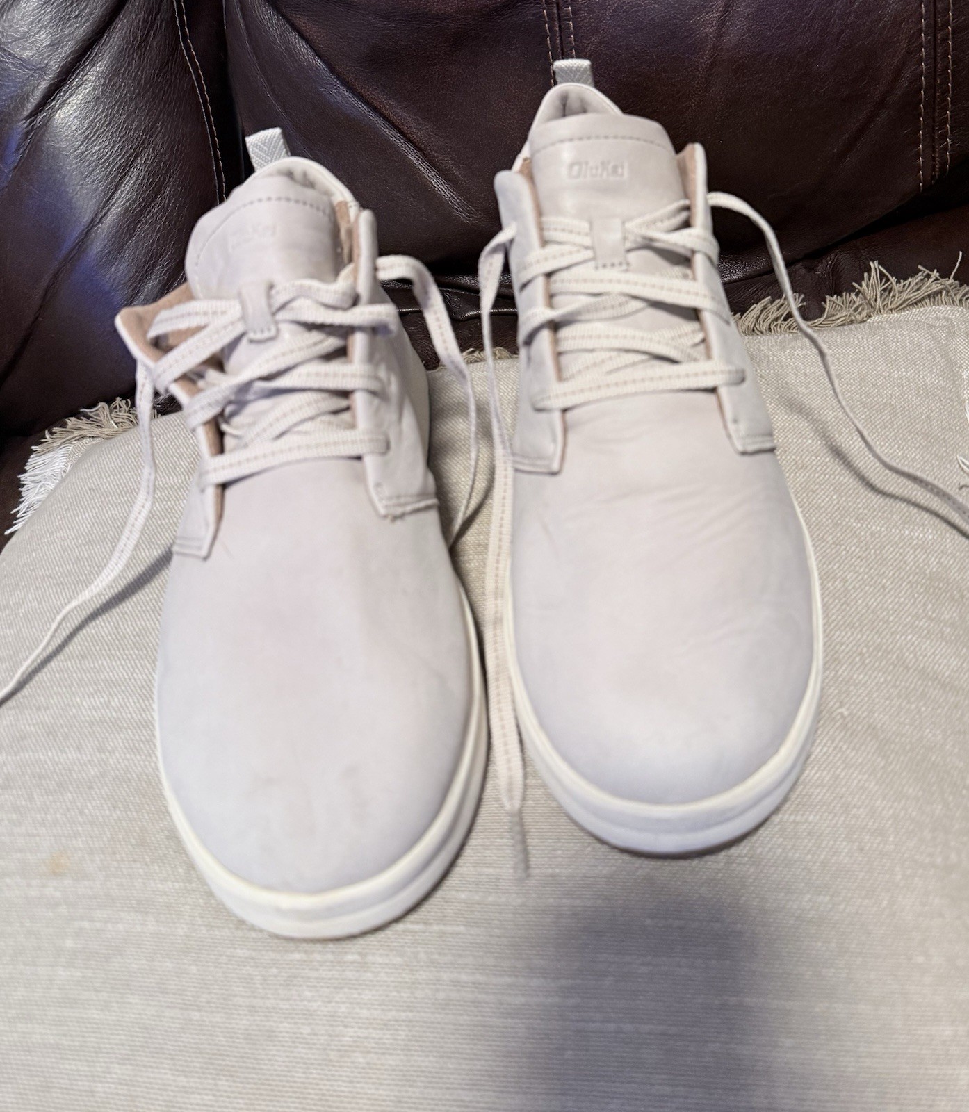 OluKai WAO Women’s Gray Leather Low Top Lace-Up Sneakers US 10 EU 40
