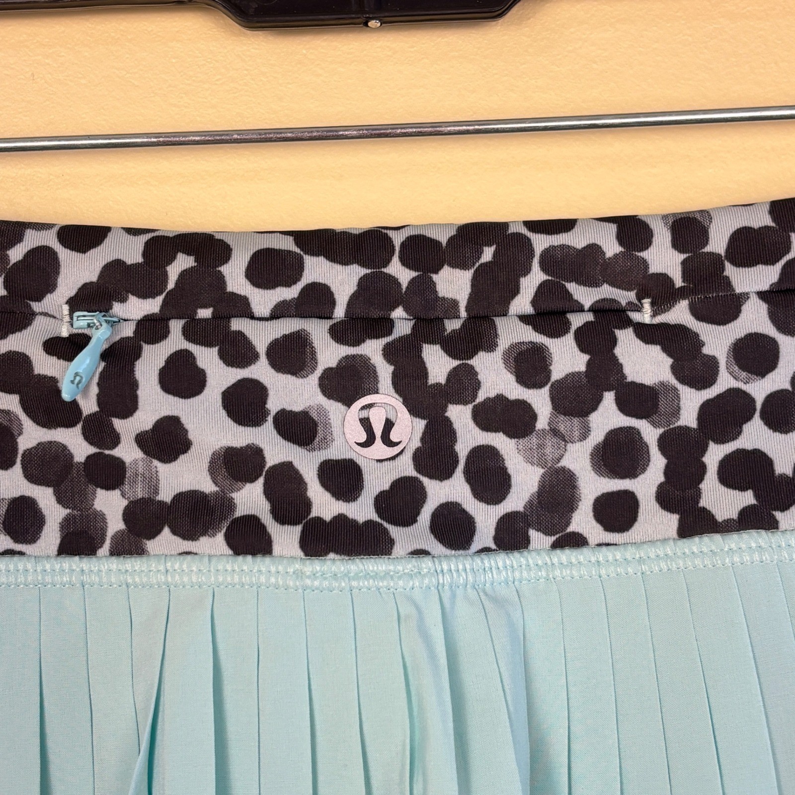 LULULEMON Pleat To Street Skirt II Tranquil Blue/Black Women Size 6 Activewear