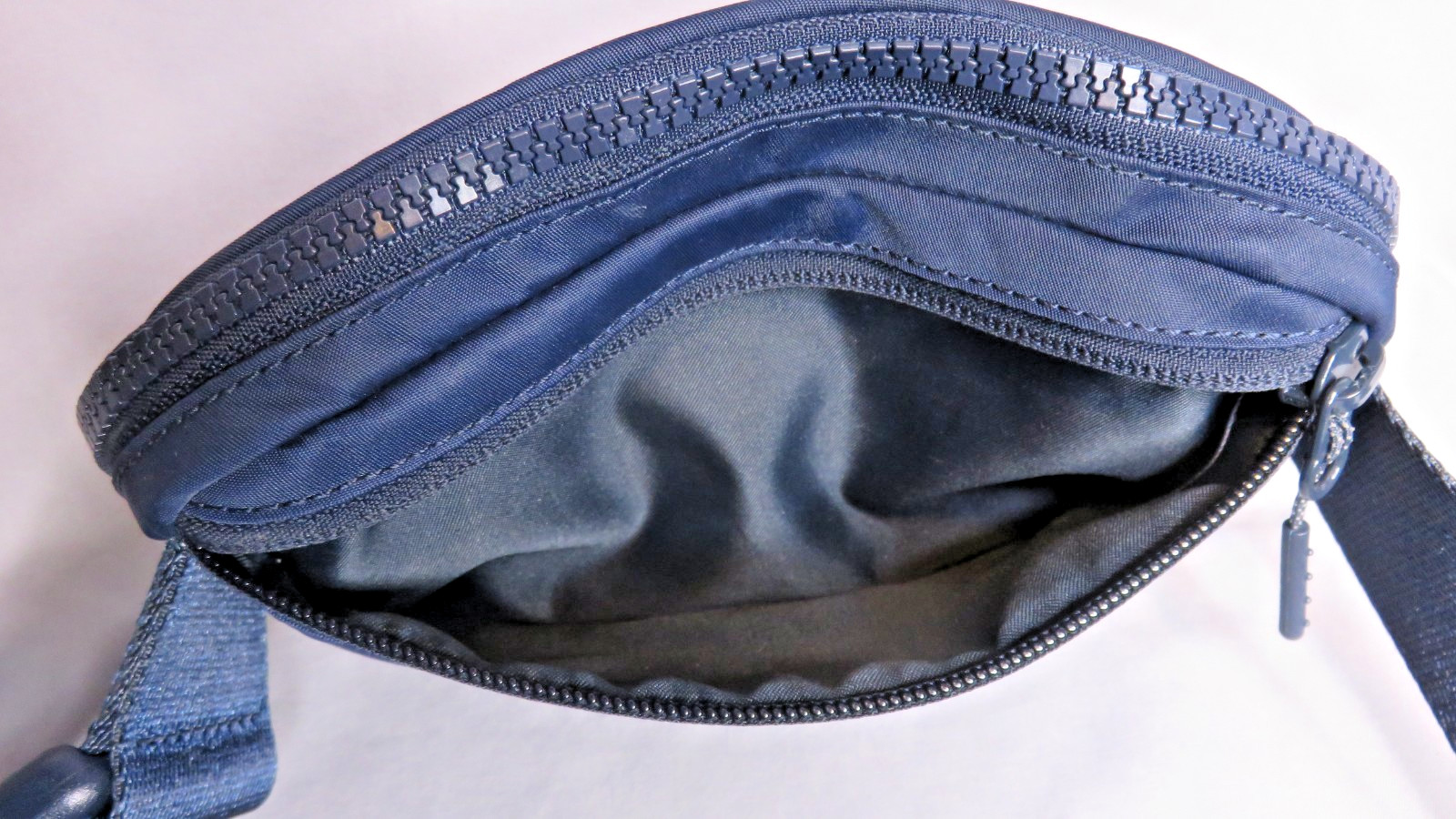 Lululemon Everywhere Belt Bag 1L Dark Blue with Silver Hardware