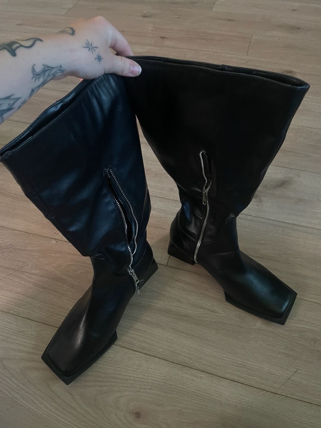 RAID Wide Fit Black Knee High Square Toe Boots Size 5