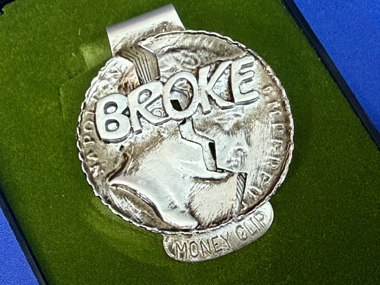 BROKE Coin Design Silver Color Vintage Novelty Money Clip Bill Holder in case