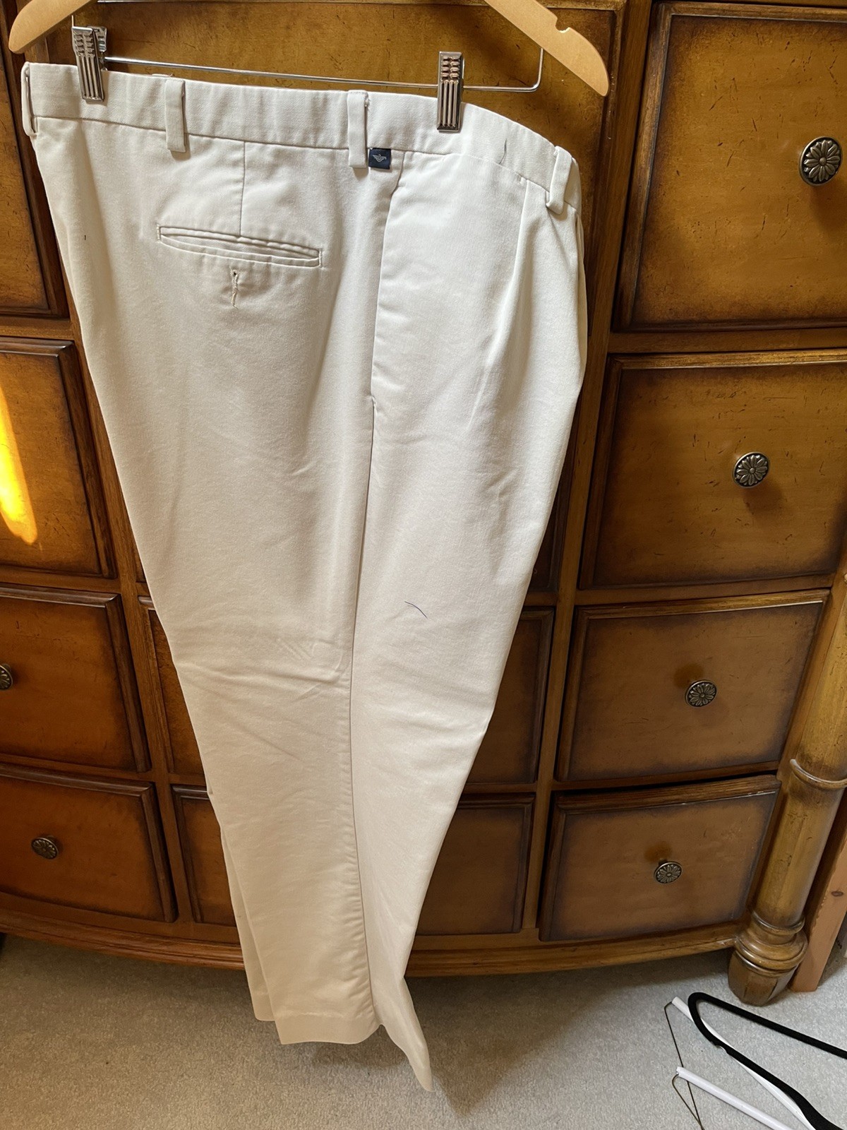 Dockers Men’s Pleated Pants 42×32