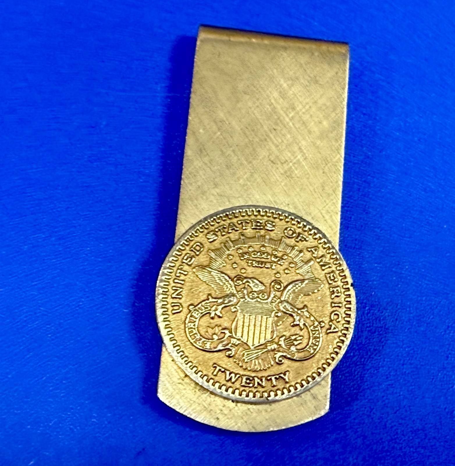 United States of America $20 Novelty Coin – Vintage Gold Tone Money Clip