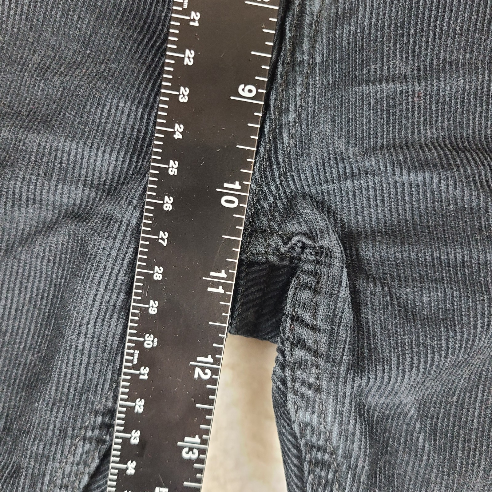 Levi’s 502 Pants Mens 32×30 Black Tapered Fit Corduroy