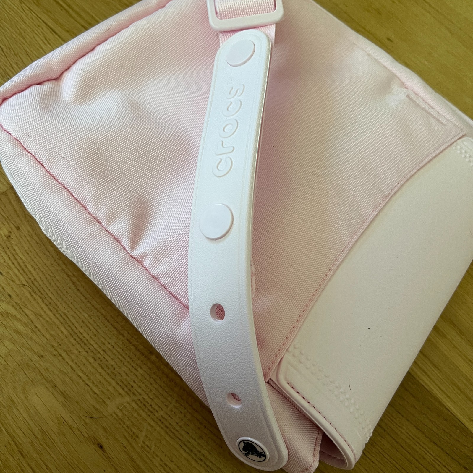 Crocs Classic Crossbody Bag – Color: Milk Pink **NEW**