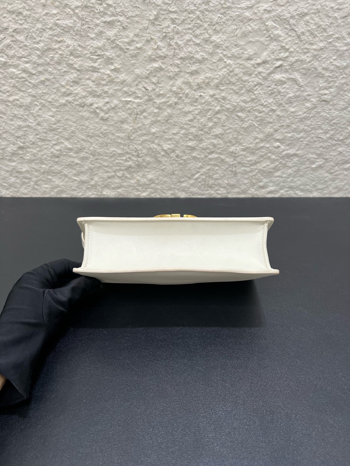 Dior Pre-Owned Authentic Chain Bag Cream 21x6x12cm Free Tracked Shipping