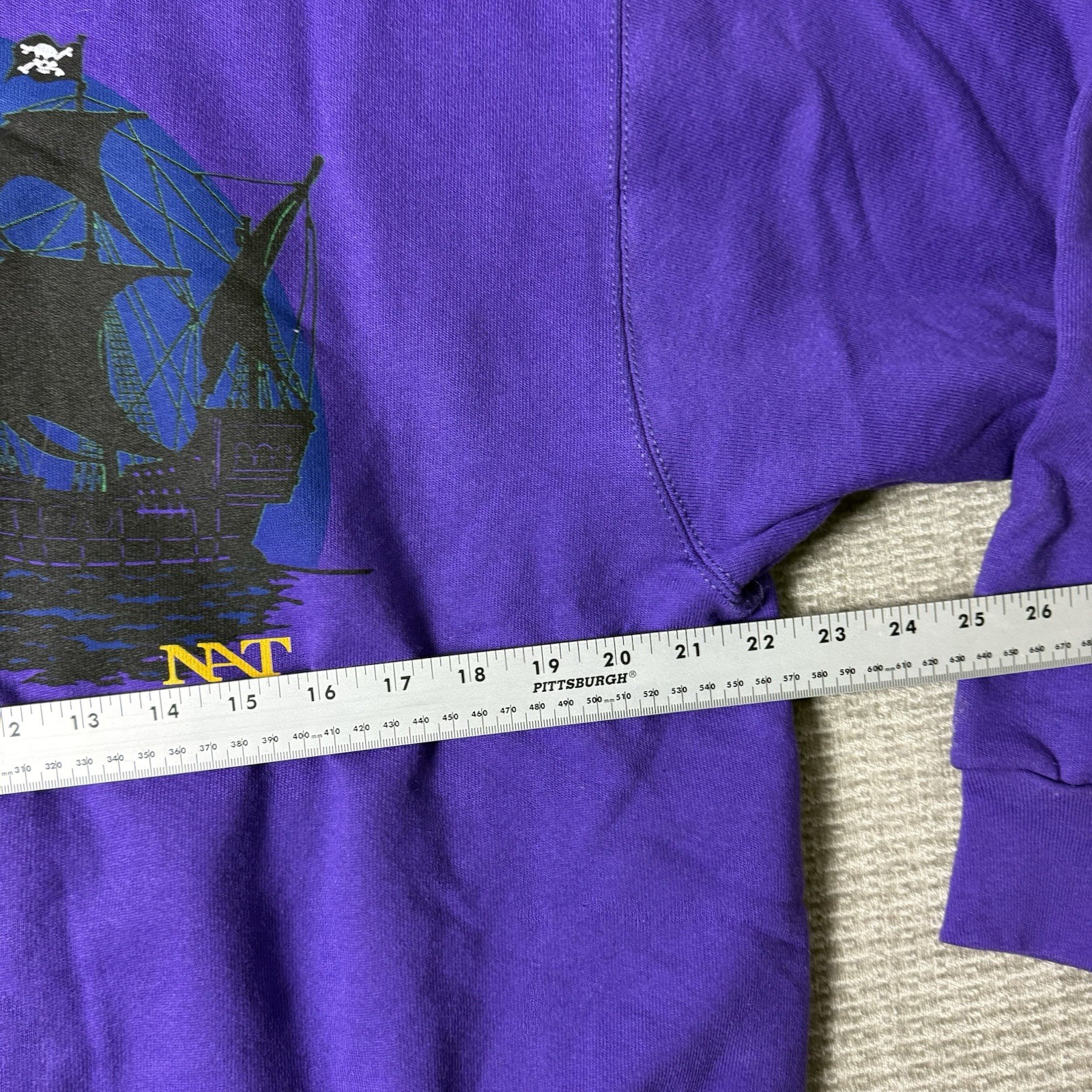 Peter Pan VTG New American Theater Crewneck Large
