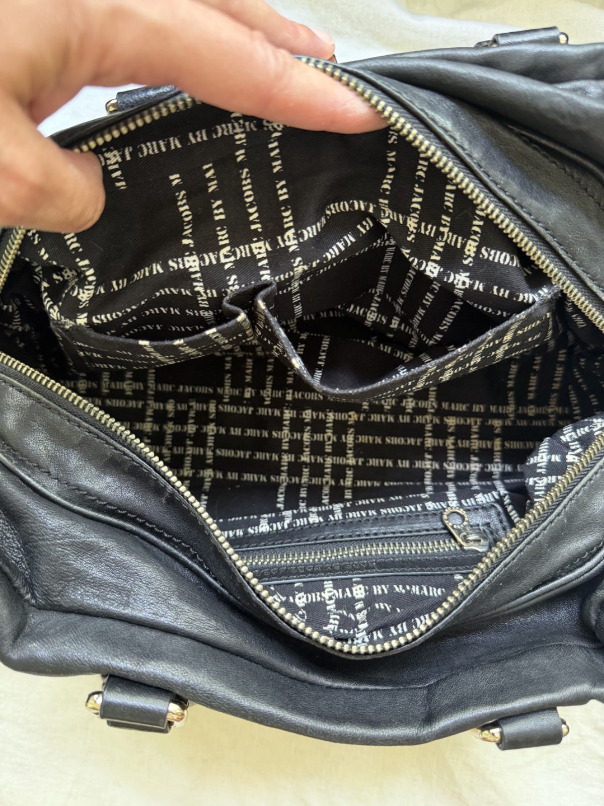 Vintage Marc by Marc Jacobs Metal Check Groovee Woven Black Gold Y2K OG Dustbag