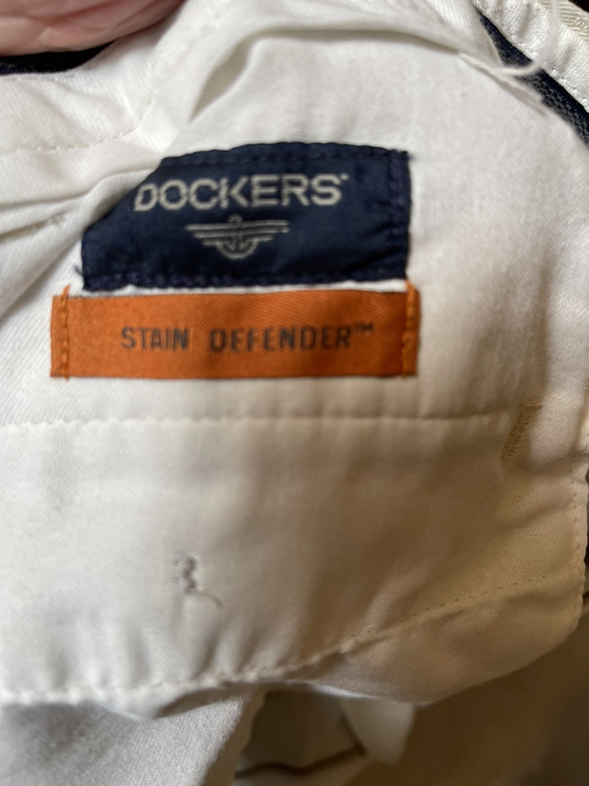 Dockers Men’s Pleated Pants 42×32