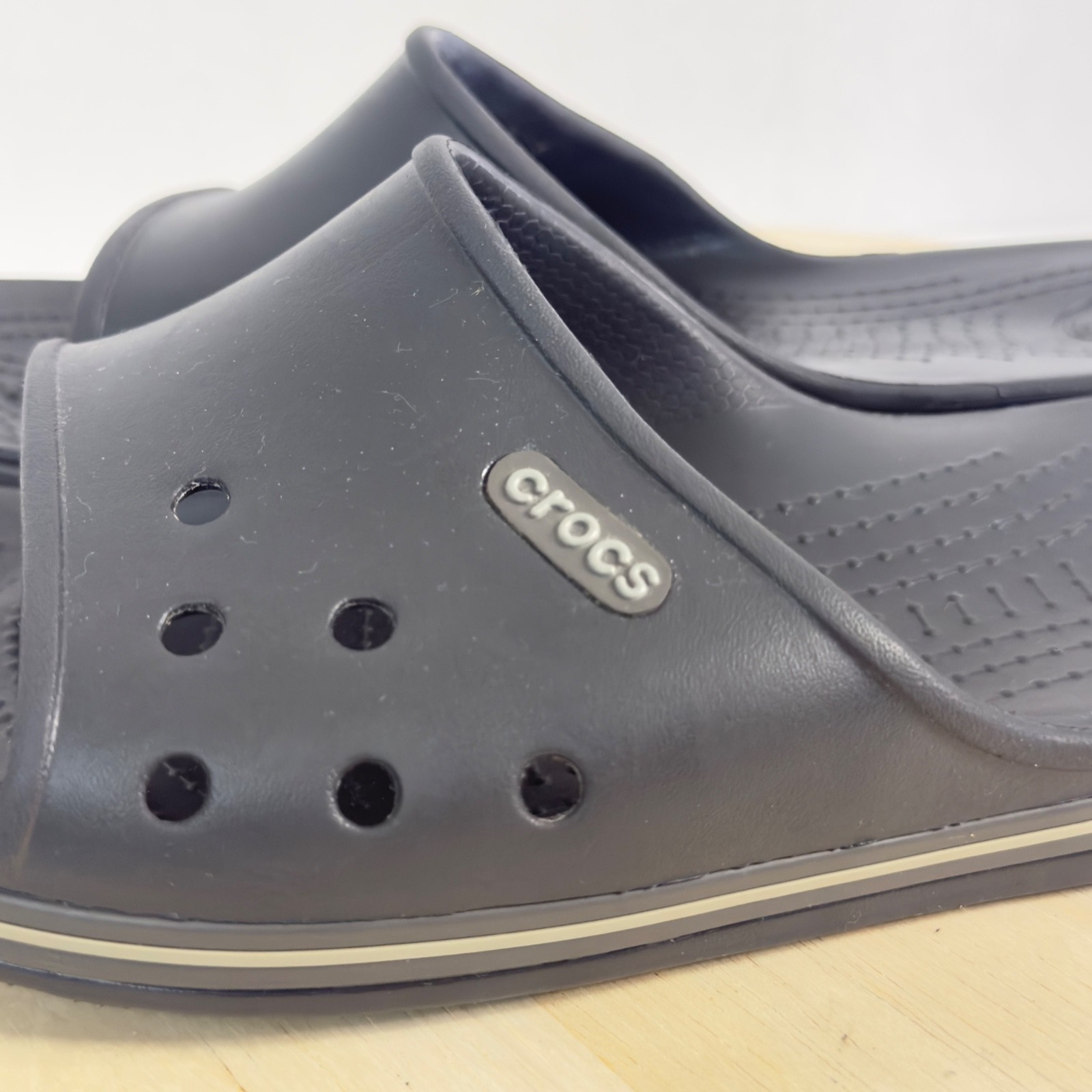 Crocs Unise Bayaband Slides Sandals White Stripe Logo Slip-On Women 12 Men 10