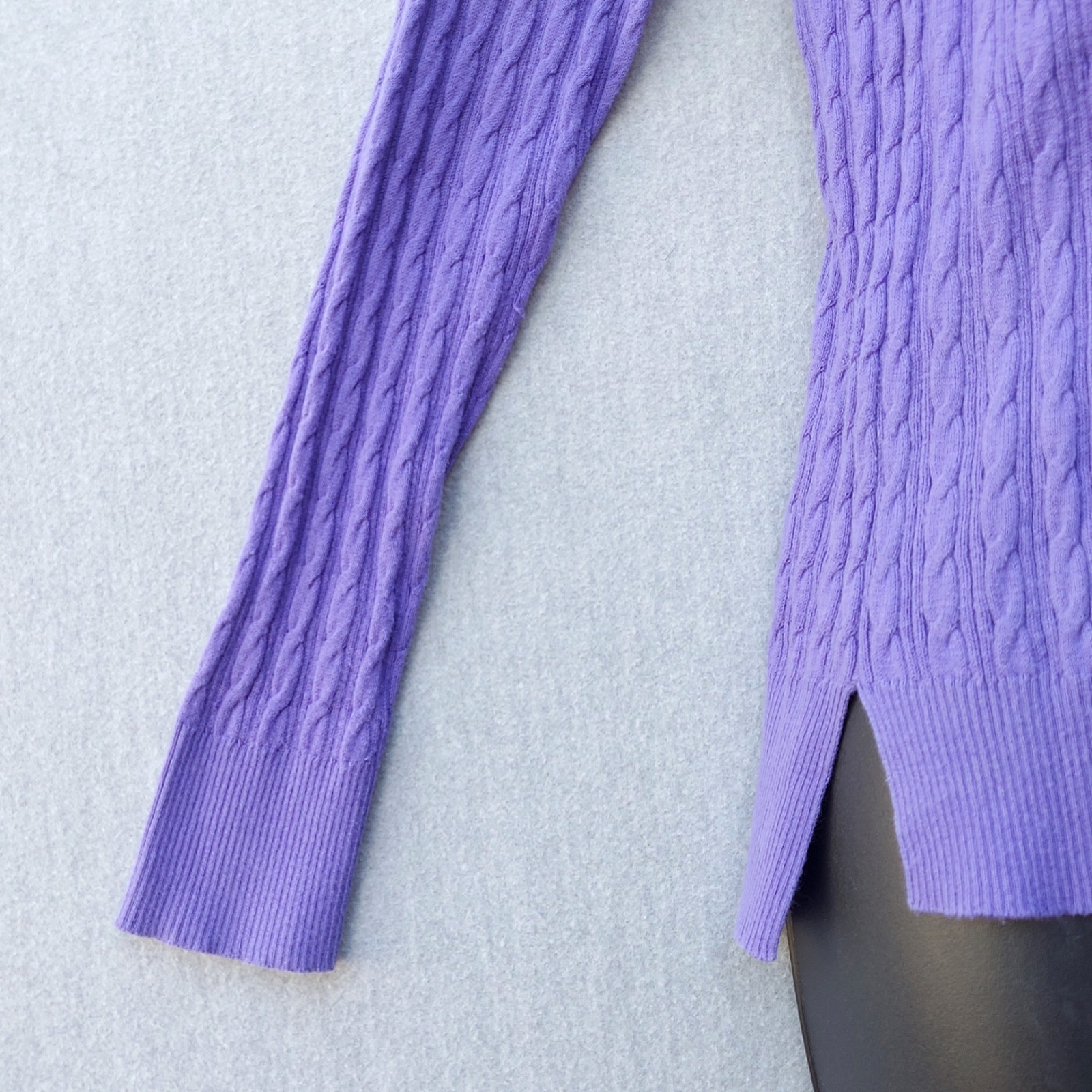 Womens Purple Cable Knit Sweater M Cotton Blend V-Neck Preppy Capsule Minimalist