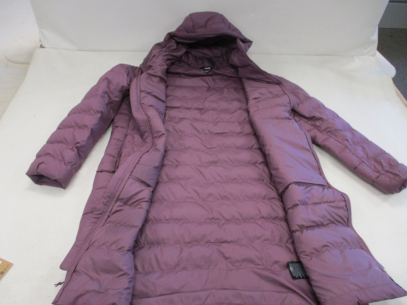 THE NORTH FACE WOMENS ACONCAGUA PARKA SIZE X-LARGE MAUVE NF0A88TA1NI-XL