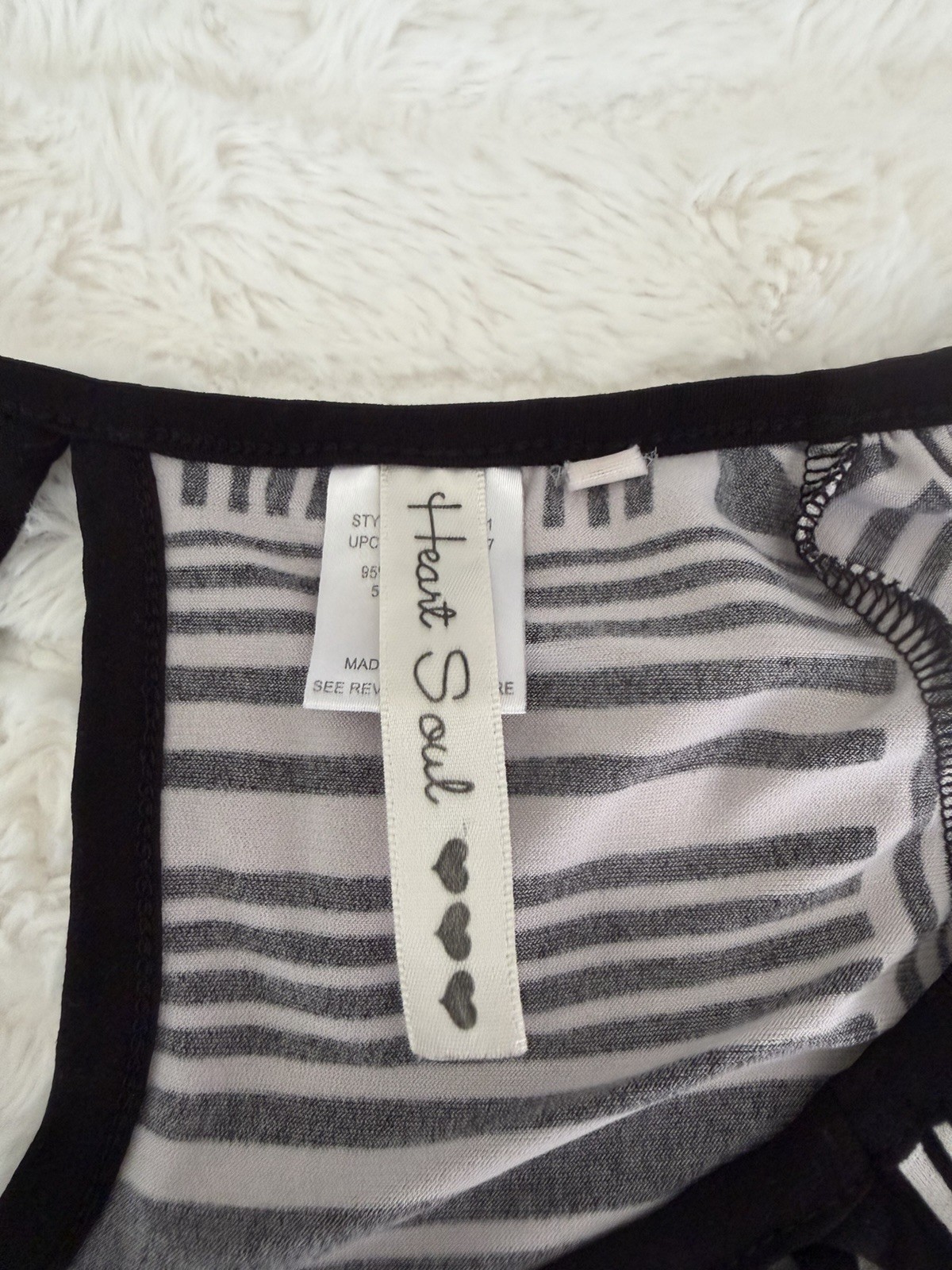Heart Soul Black/White Geometric Tunic Top Round Neck Cut-Out Stretch S