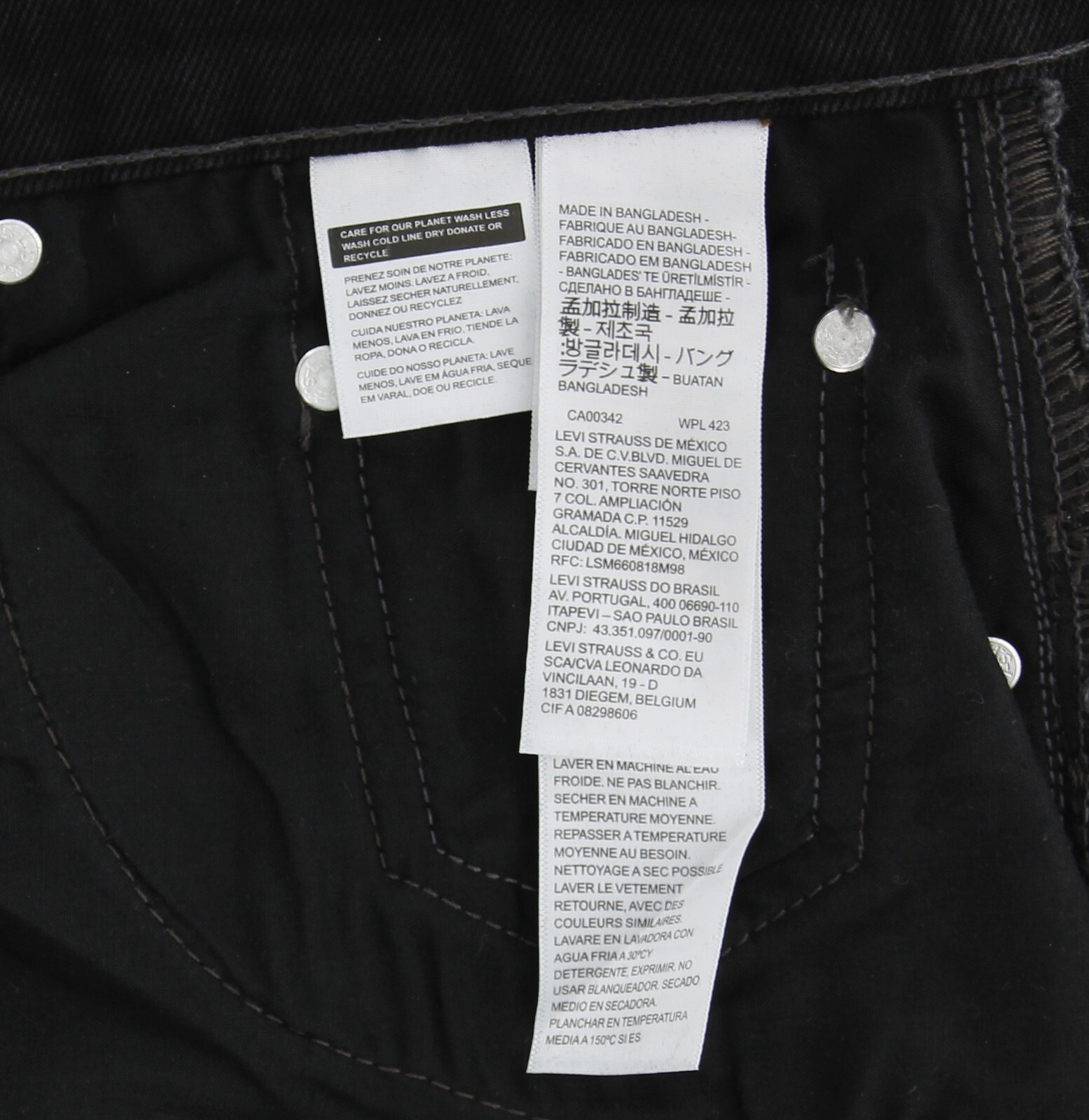 Levi’s Men’s 513 Jeans Slim Straight Blended Denim Pants 5-Pockets, 32″ Inseam