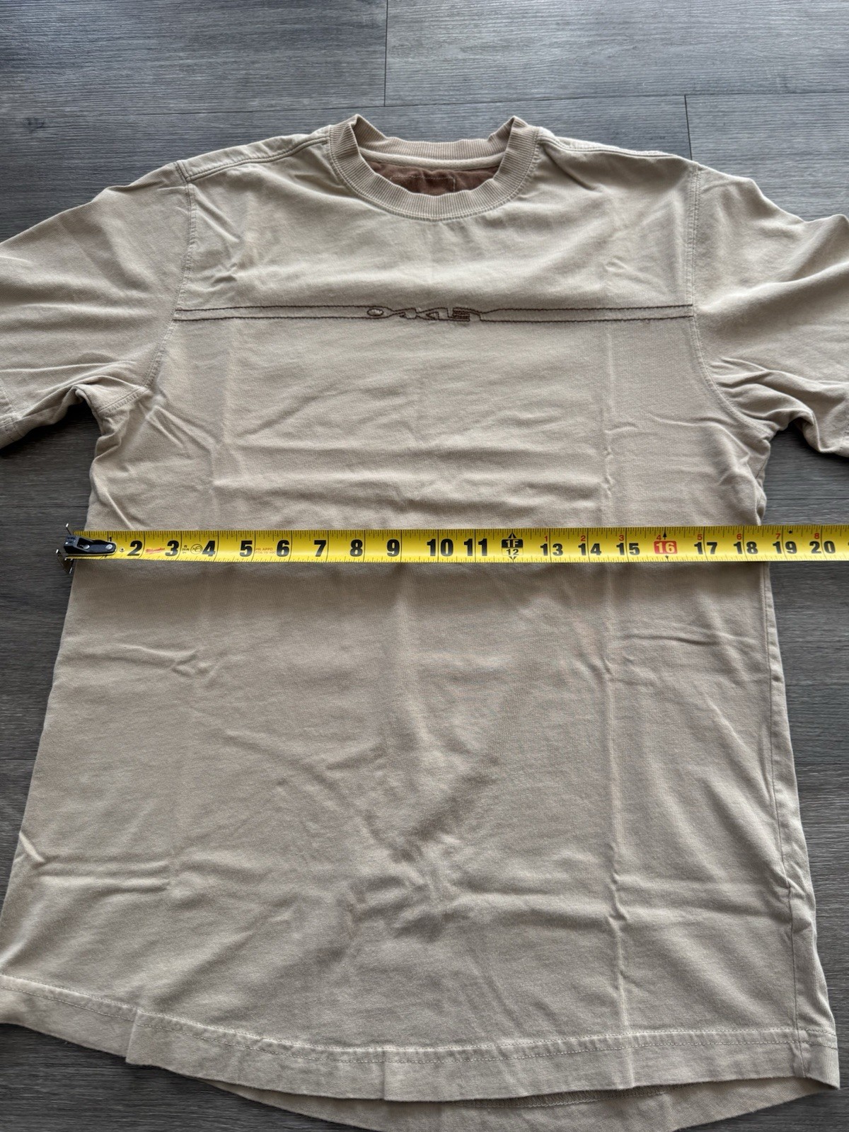 Vintage Y2K Oakley Software Center Logo T Shirt Tan Earth Tone Size