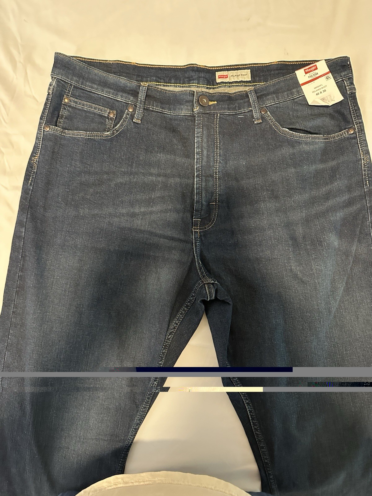 Wrangler Five Star Premium Men’s Relaxed Fit Bootcut Dark Wash Blue Jeans 40×30